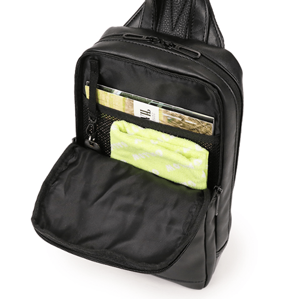 MOUSTACHE（ムスタッシュ）ボディバッグ（ヴィーガンレザー×イタリアン牛革）