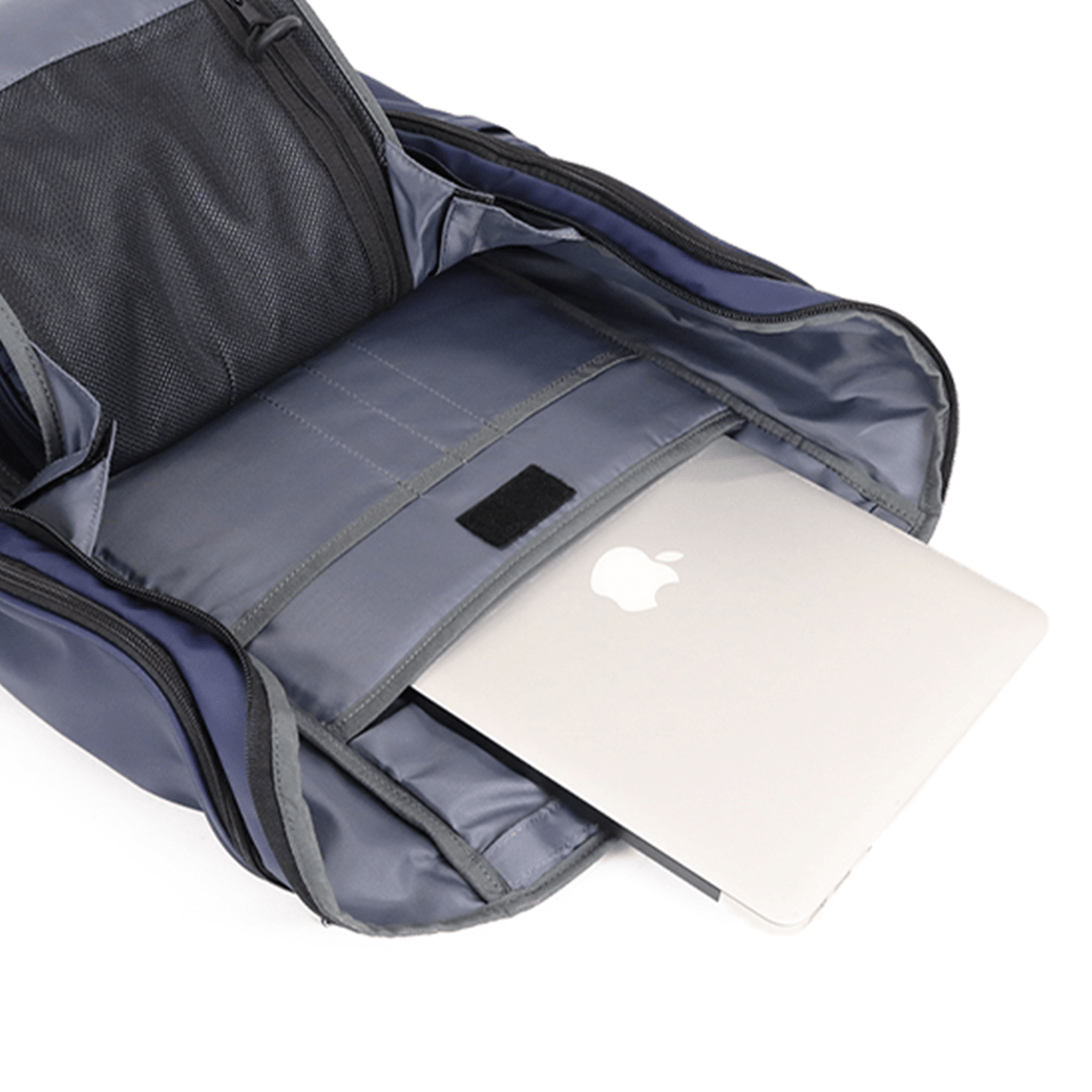 MOUSTACHE（ムスタッシュ）ラバーコーティングバックパック（コーティングポリエステル×ラバーコーティングナイロン）