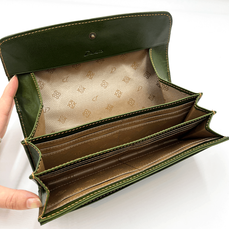 Dakota（ダコタ）リリーヴォかぶせ長財布