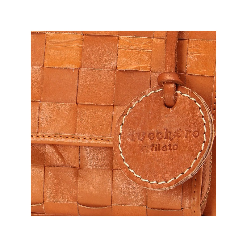 zucchero filato（ズッケロフィラート）本革お財布ショルダーバッグカブセブラウン