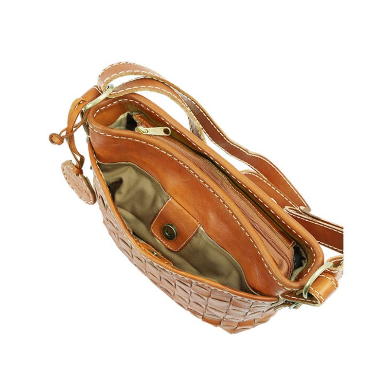 zucchero filato（ズッケロフィラート）本革ショルダーバッグブラウン