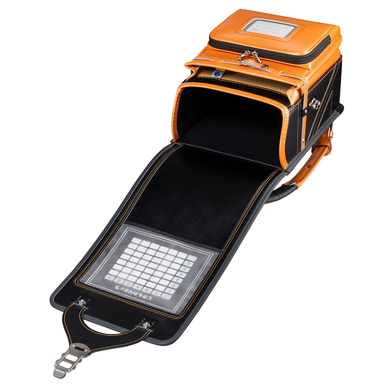 フィットちゃんランドセル ストリートファイン(クロ×パールオレンジ)安