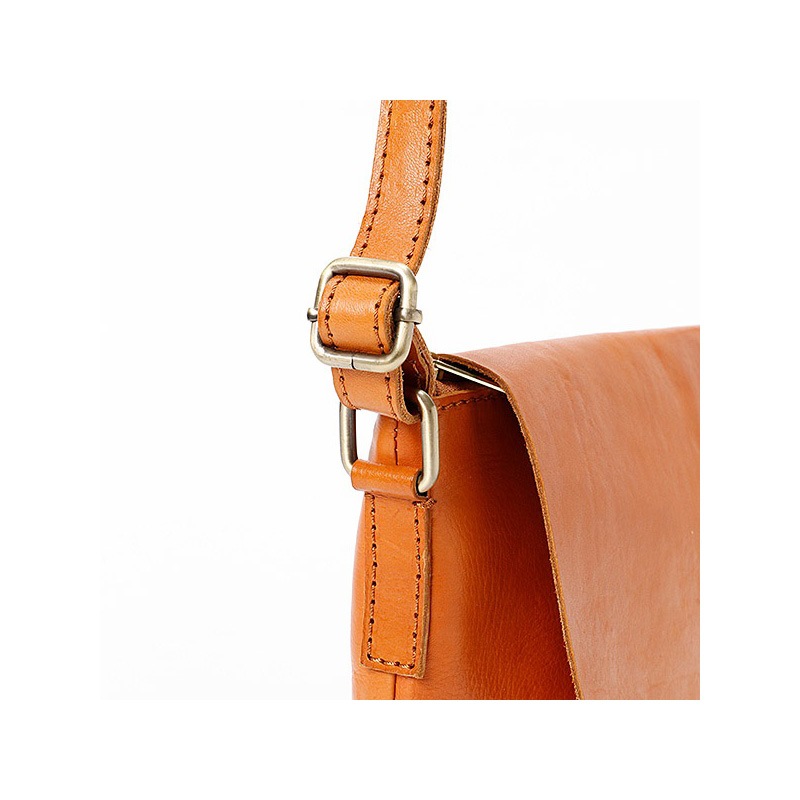 fes（フェス）本革ショルダーバッグブラウン