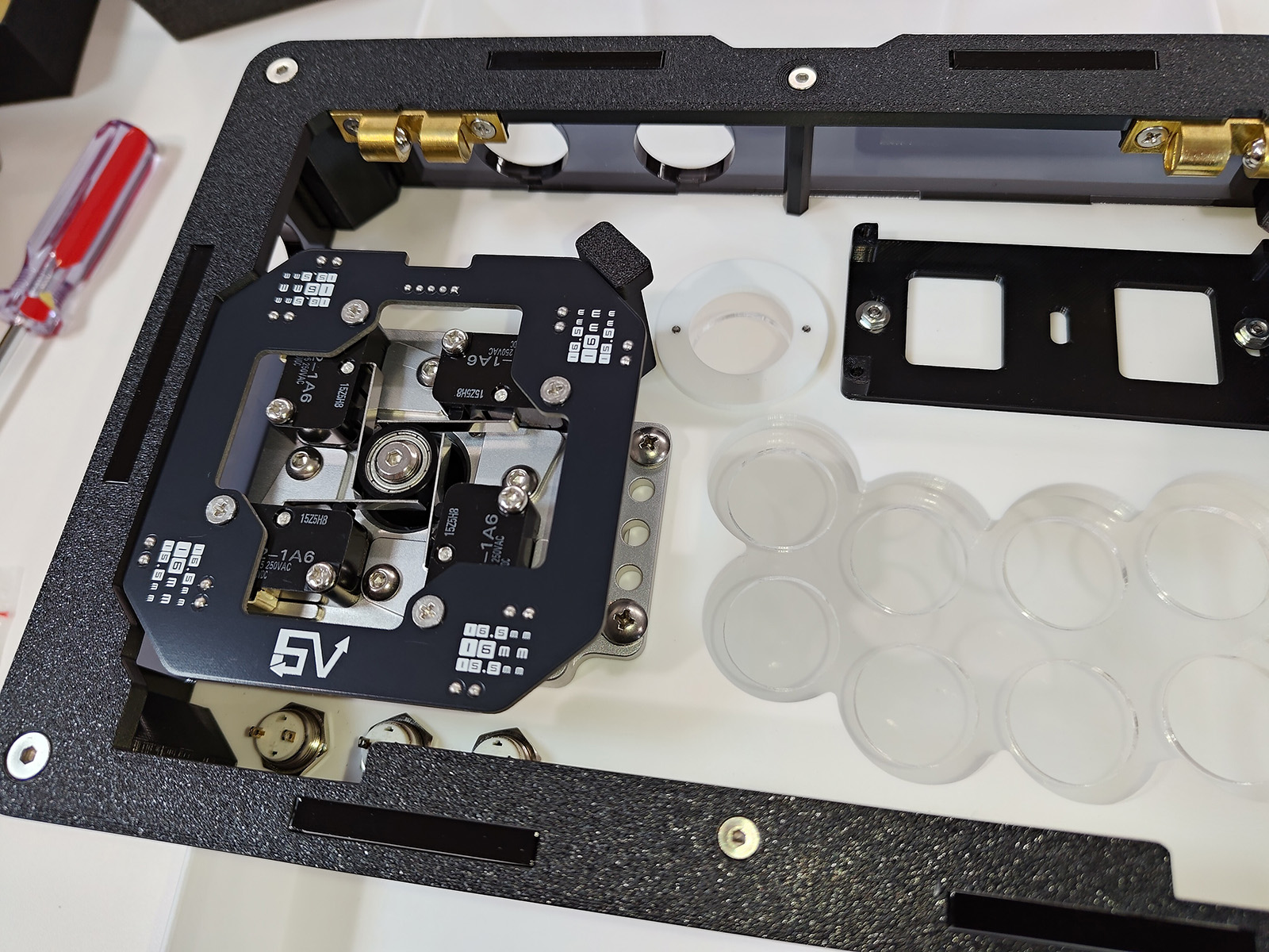 Attasa x �����ޤ���˼ Ic1plus 24mm�ܥ��� Iris Tech�б� ����ѥ��� �������󥱡��� Kuromaki Ic1plus Game Controller Case�ʥ�����ǥ��С� PRO����Ƭ�ͥ� & USB��������°��Attasa ����