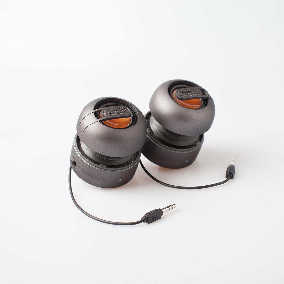 ワイヤレス充電器、音響スタンド、ミニスピーカー、バトロワ用アイテム スピーカー付きワイヤレス充電器 ミティ スマホ/タブレット