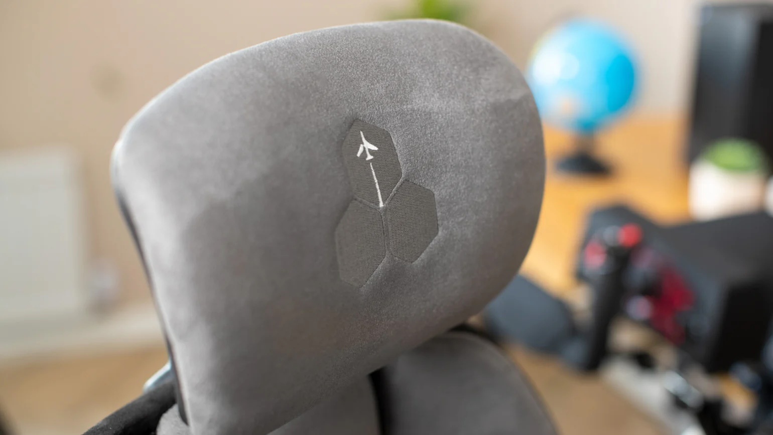 Honeycomb Aeronautical LIMA FLIGHT SEAT �ϥ˥��� �������Ρ��ƥ����� ��� �ե饤�� ������ �����ߥ󥰥����� �ʹֹ��ؤ˴�Ť����ե饤�ȥ����� Ĵ���ǽ�ʥ�����쥹���դ� ¿�����إåɥ쥹�� �ꥯ�饤�˥󥰥����ƥ� & �ϥ�����ɥե��֥�å� HC003318