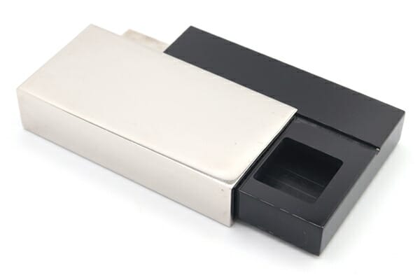 グッチ ピルケース シルバー ブラック メタル プラスチック 中古 小物