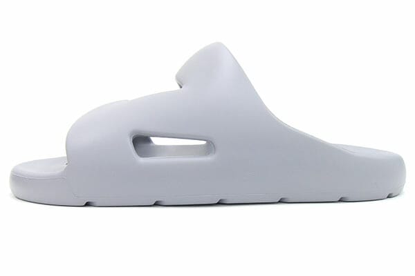 ボッテガヴェネタ サンダル バンド スライド 690103 グレー ラバー