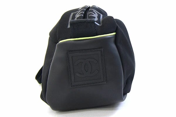 シャネル ポーチ スポーツライン ブラック ネオライトグリーン