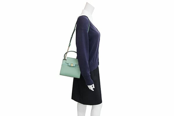 【新品未使用品】レフェラガモ 2way レザーハンドバッグ 斜め掛け 箱付き FERRAGAMO（フェラガモ） バッグ レディース 2WAYハンド/ショルダー