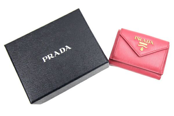 ⭐️新品未使用⭐️　PRADA　三つ折り財布　レザーウォレット　1MH021 PRADA プラダ 財布 三つ折り財布 1MH021 QHH サフィアーノ