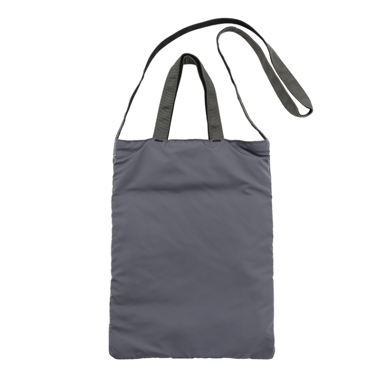 Audi リバーシブル2WAYキルティングトートバッグ | バッグ | Audi