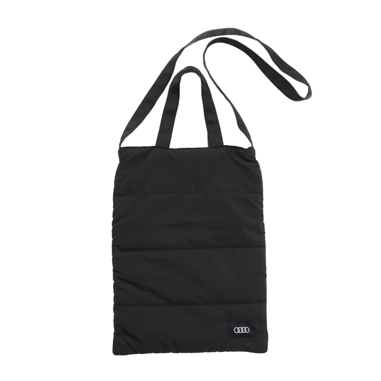 Audi リバーシブル2WAYキルティングトートバッグ