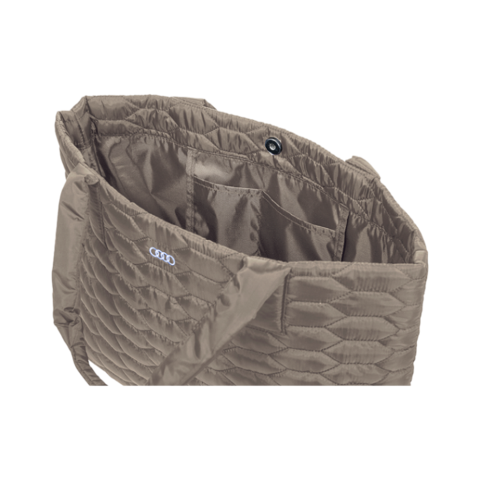Audi キルティングトート L（グレージュ）
