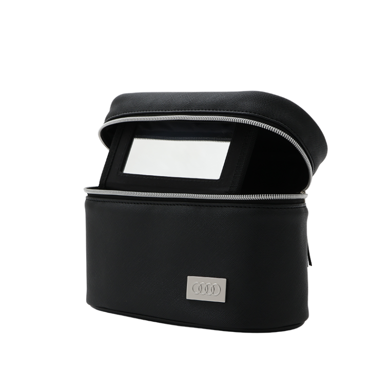 Audi コスメポーチ