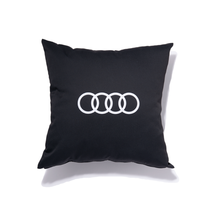 Audi 角形クッション（ブラック）