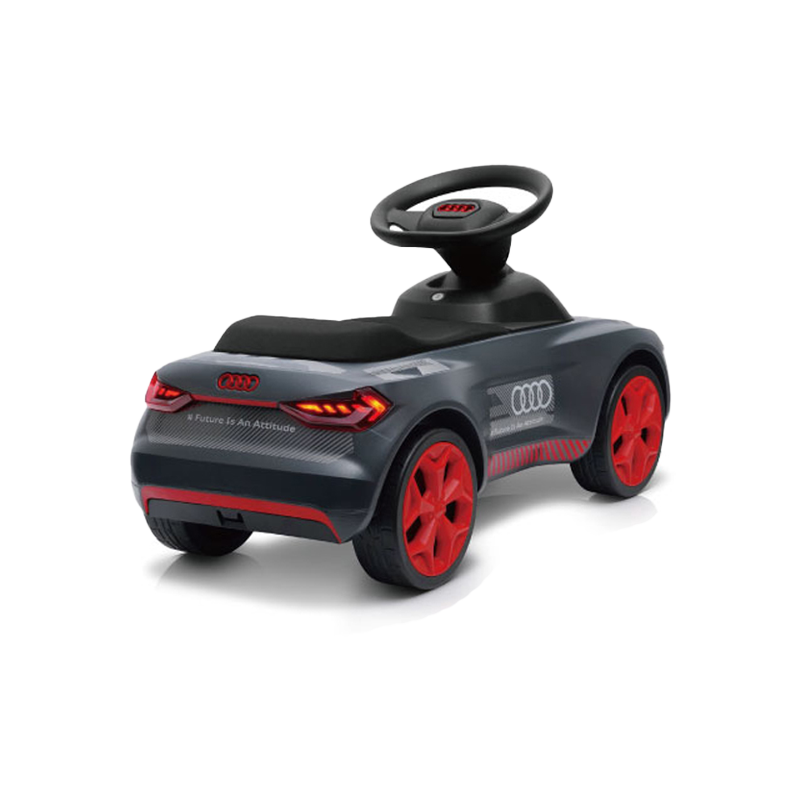 【次回入荷:3月中旬】Audi ジュニアクアトロ RS Q(アントラシート)