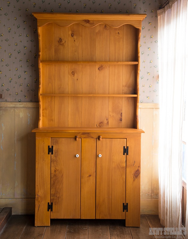 Colonial Hutch �����˥���ϥå�