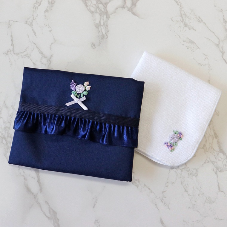 こん　手刺繍　上履き入れ　折り紙ケース　サブバッグ【1/2】 こん様専用 手刺繍 上履き入れ 折り紙ケース サブバッグ1⁄2 こん様