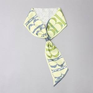 【 Beaurance （ビューランス） 】シルクリバーシブル剣先スカーフ（WASH)