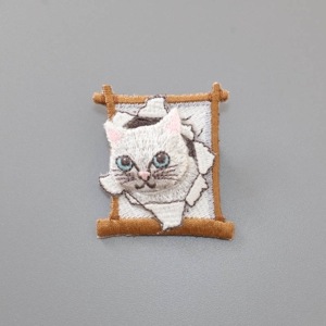 【 LM （エルム）】 ブローチ（猫）