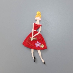 【 LM （エルム）】 ブローチ（ガール）