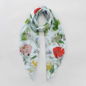 【 V&A（ヴィ・アンド・エー）】 シルクプチロングスカーフ