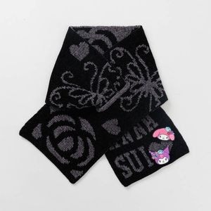 【 ANNA SUI（アナ スイ）】マイメロディ&クロミ 刺しゅうブローチ付きモールニットマフラー