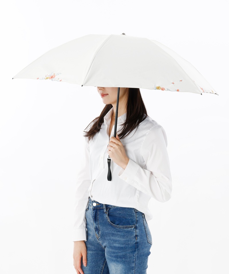 【 BLAO（ブラオ）】多色花柄刺しゅう晴雨兼用パラソル(折りたたみ傘)