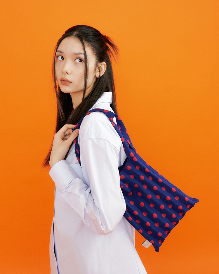 【PLEATS MAMA(プリーツママ)】MINI SHOULDER BAG DOT  ミニショルダーバッグ　ドット