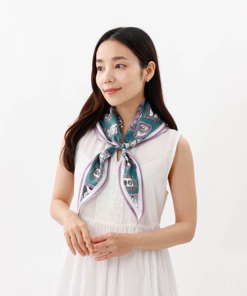 【 Beaurance （ビューランス）】シルクひし形スカーフ