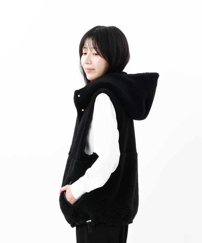 otona MUSE 12月号掲載【 Beaurance （ビューランス）】フード付きボアエコファージレ