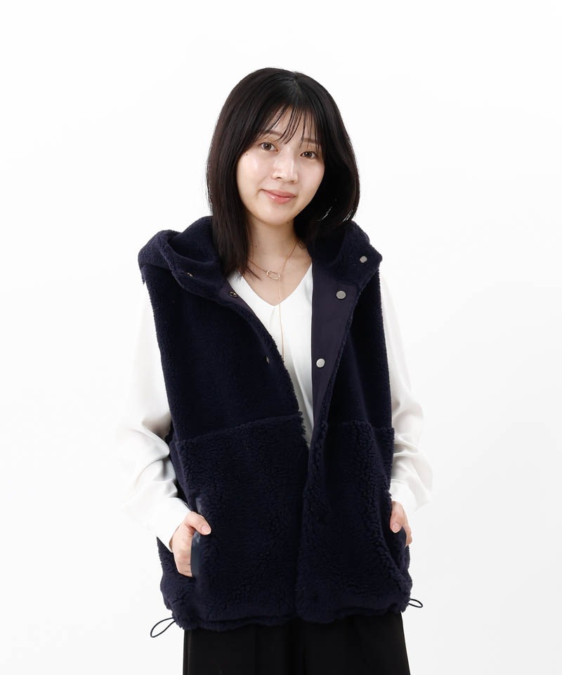 otona MUSE 12月号掲載【 Beaurance （ビューランス）】フード付きボアエコファージレ