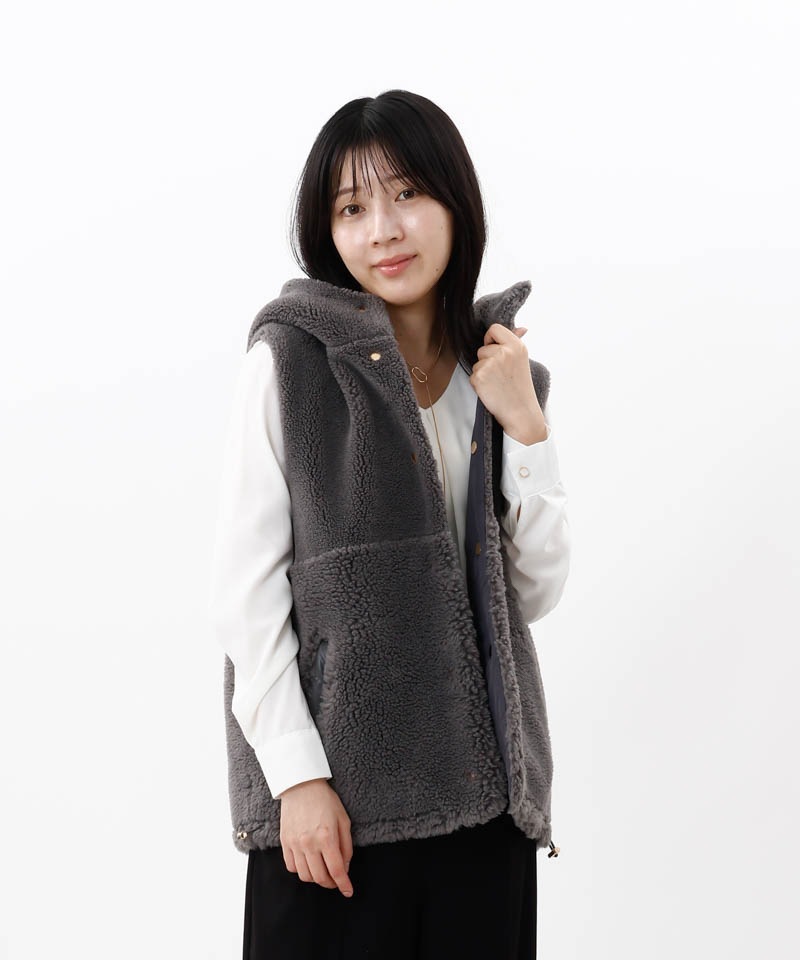 otona MUSE 12月号掲載【 Beaurance （ビューランス）】フード付きボアエコファージレ