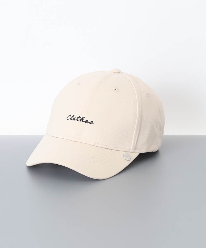 【 CLATHAS.（クレイサス）】刺繍チャーム付きキャップ