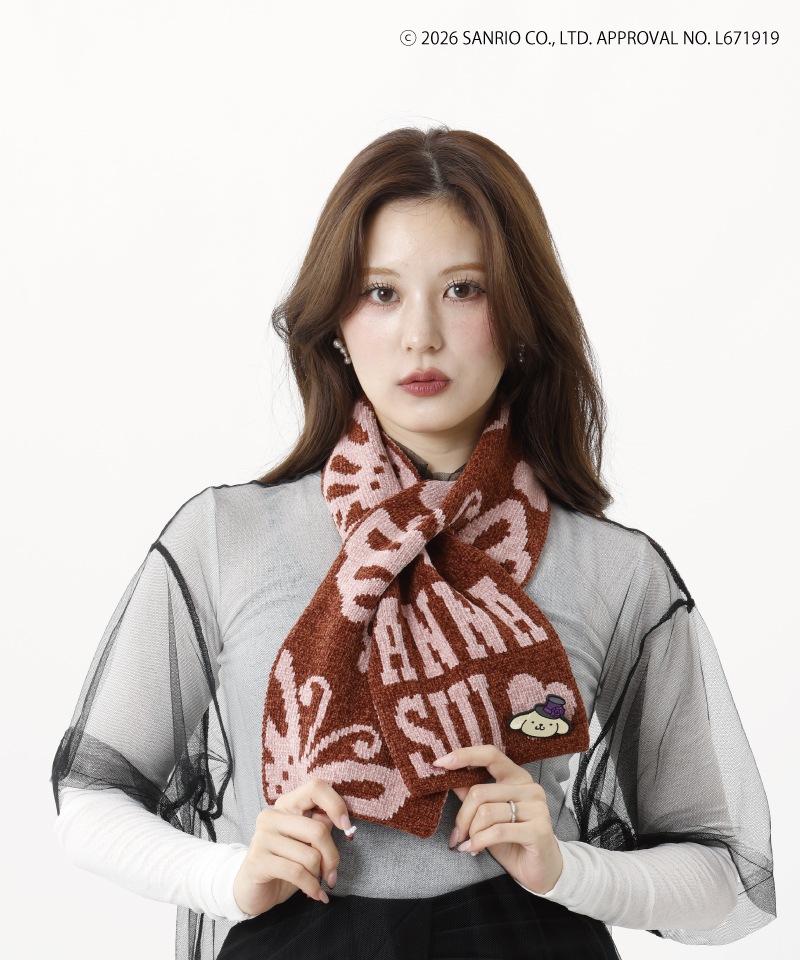 【 ANNA SUI（アナ スイ）】ANNA SUI x ポムポムプリン 刺しゅうブローチ付きモールマフラー