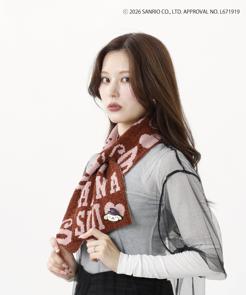 【 ANNA SUI（アナ スイ）】ANNA SUI x ポムポムプリン 刺しゅうブローチ付きモールマフラー