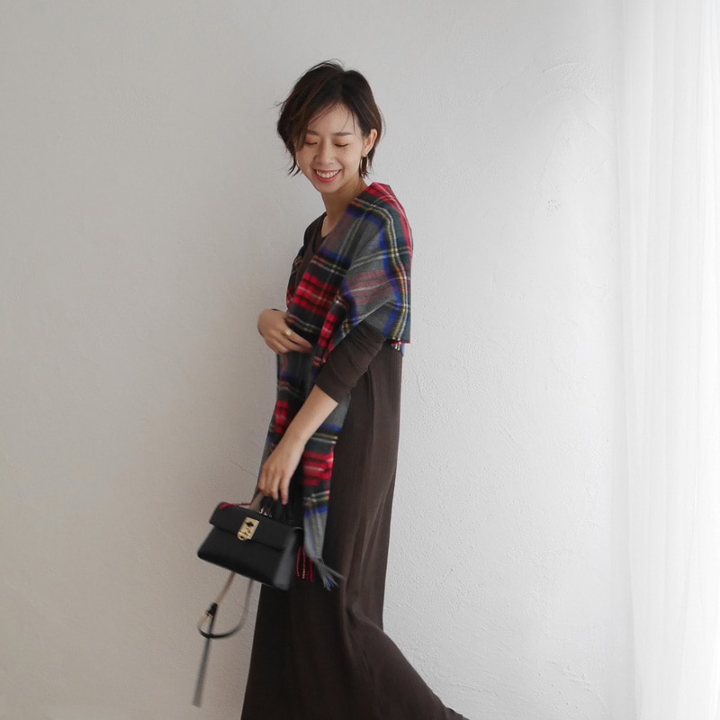 Johnstons of Elgin（ジョンストンズ オブ エルガン）】 カシミヤ100