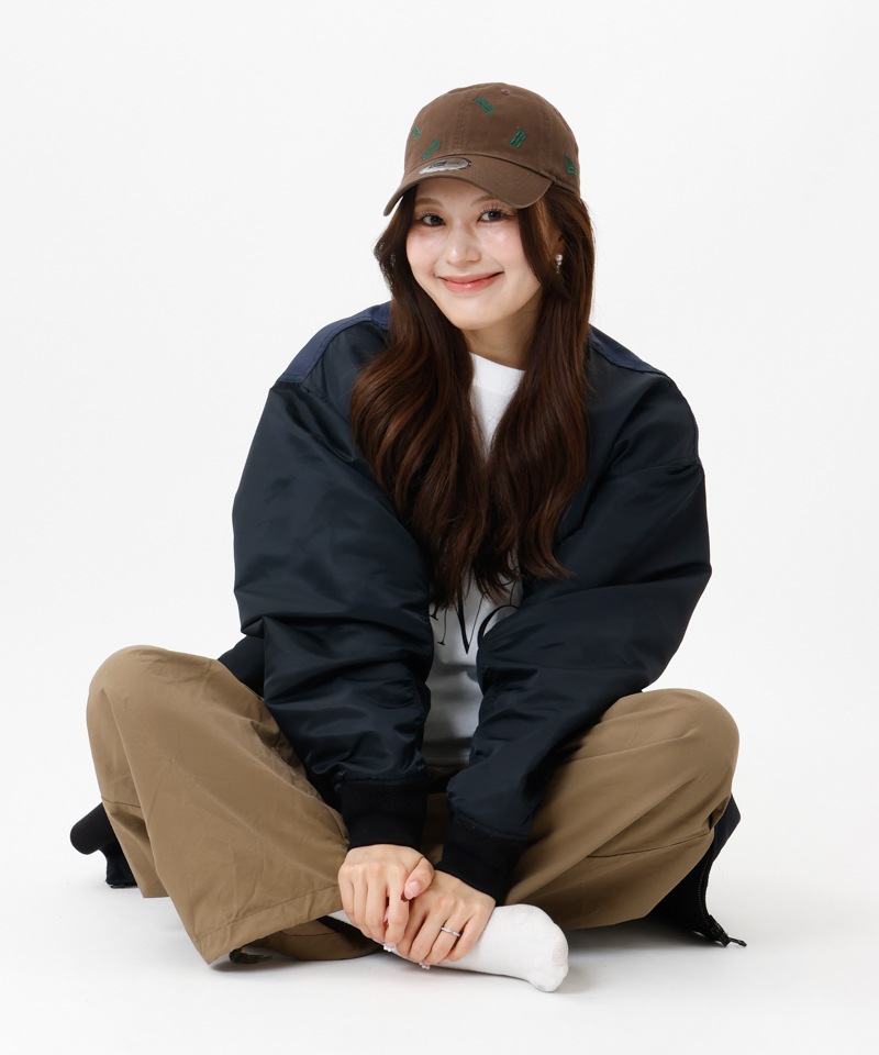 【 Beaurance （ビューランス）】NEW ERAコラボ　ランダムロゴ刺しゅう Casual Classic キャップ