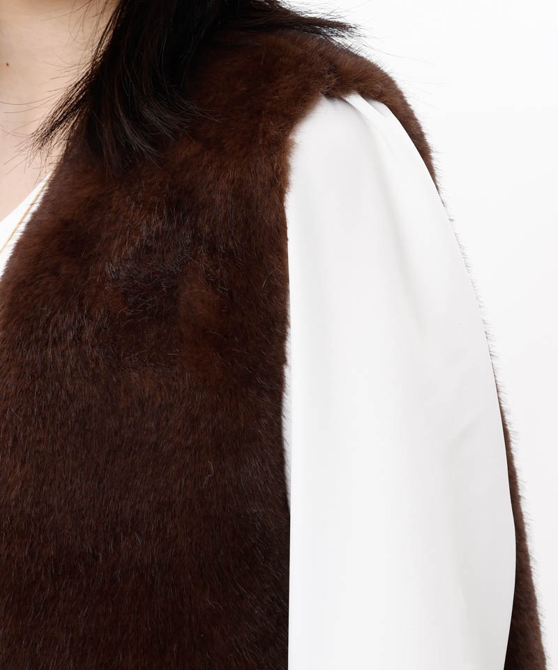 Beaurance （ビューランス）】エコファーリバーシブルショートジレALL