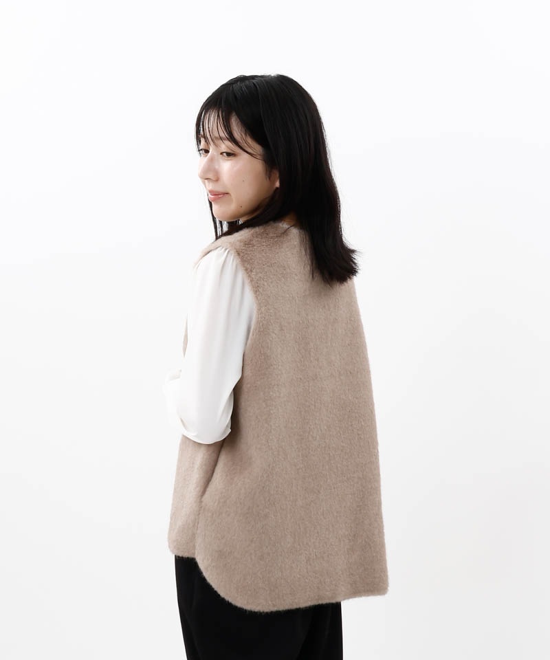 【 Beaurance （ビューランス）】エコファーリバーシブルショートジレ