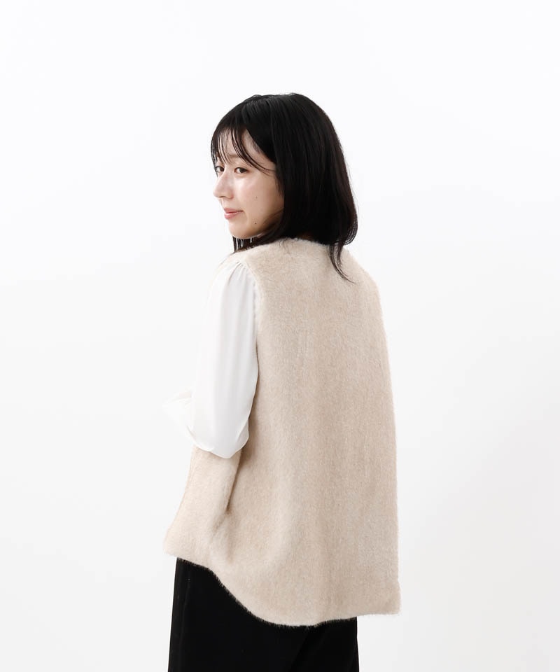 Beaurance （ビューランス）】エコファーリバーシブルショートジレALL