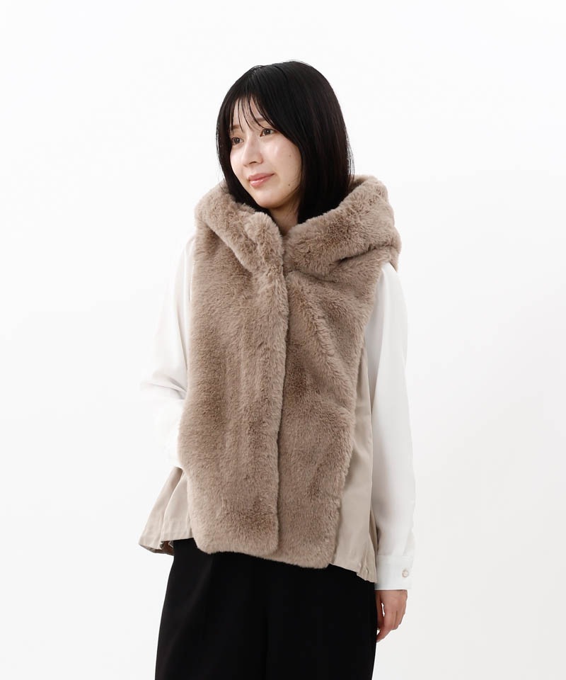 Beaurance （ビューランス）】フード付きエコファーショートジレ