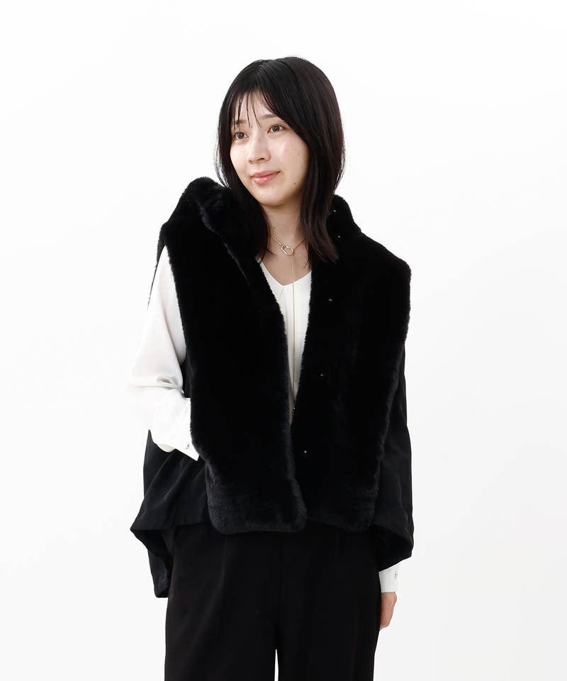 【 Beaurance （ビューランス）】フード付きエコファーショートジレ