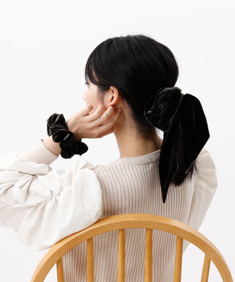 【 Beaurance （ビューランス）】シュシュ付きベルベットリボン