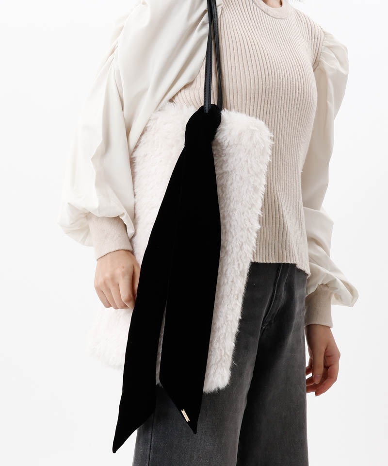 【 Beaurance （ビューランス）】シュシュ付きベルベットリボン