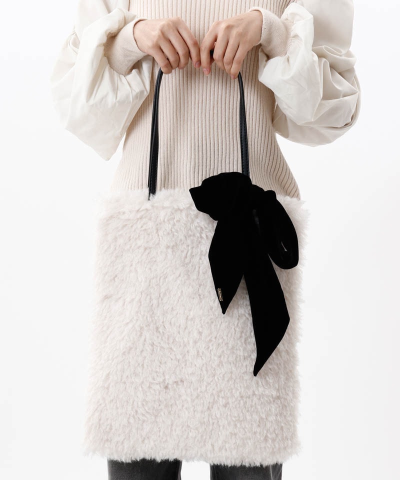 【 Beaurance （ビューランス）】シュシュ付きベルベットリボン