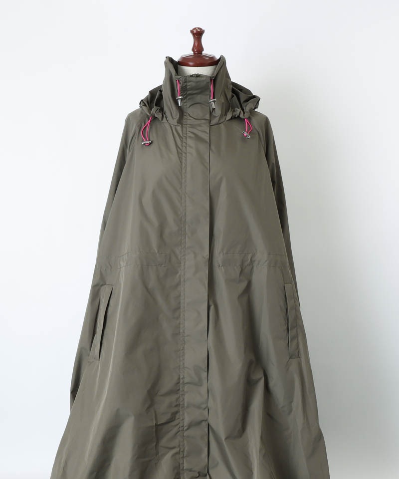 【 JILL STUART（ジル スチュアート）】収納袋付きレインポンチョ