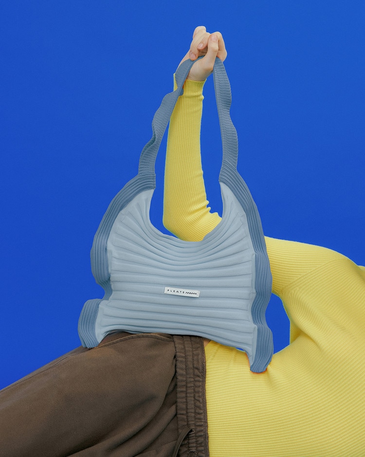 PLEATS MAMA(プリーツママ)】RUFFLE SHOULDER BAG ラッフル