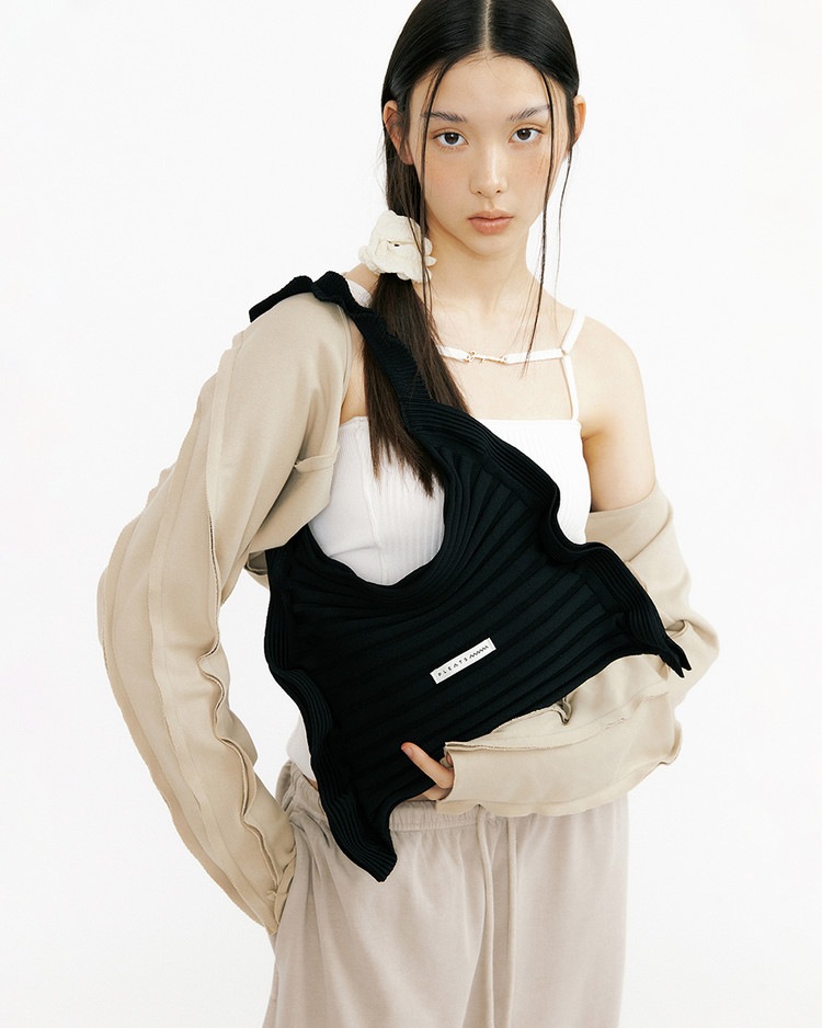 PLEATS MAMA ♥ Ruffle shoulder bag /追跡付 PLEATS MAMA ♥ Ruffle shoulder bag /追跡付 (PLEATS MAMA